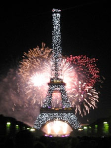 eiffeltowerfireworks_225x30